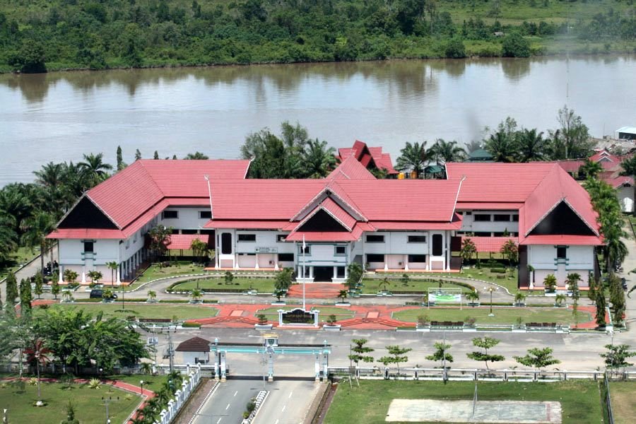 Kabupaten Berau memiliki luas wilayah sebesar 36.962,37 km2, yang mencakup 29,02% dari total luas wilayah Provinsi Kalimantan Timur.