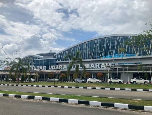 Sepanjang tahun 2025, Bandara Kalimarau melayani 5.642 penerbangan, 463.646 penumpang, serta 1.761.218 kg kargo.