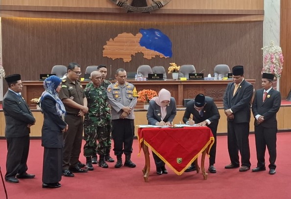 Realisasi pendapatan daerah Pemerintah Kabupaten Berau pada tahun 2025 mencapai Rp5,08 triliun, dengan Pendapatan Asli Daerah (PAD) sebesar Rp324,35 miliar.
